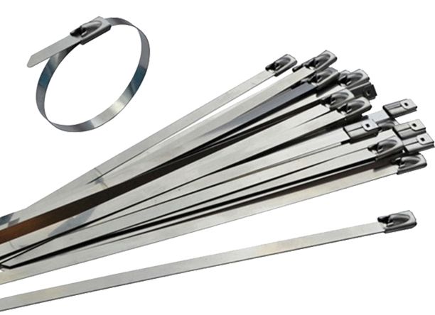 Метални линиски стеги